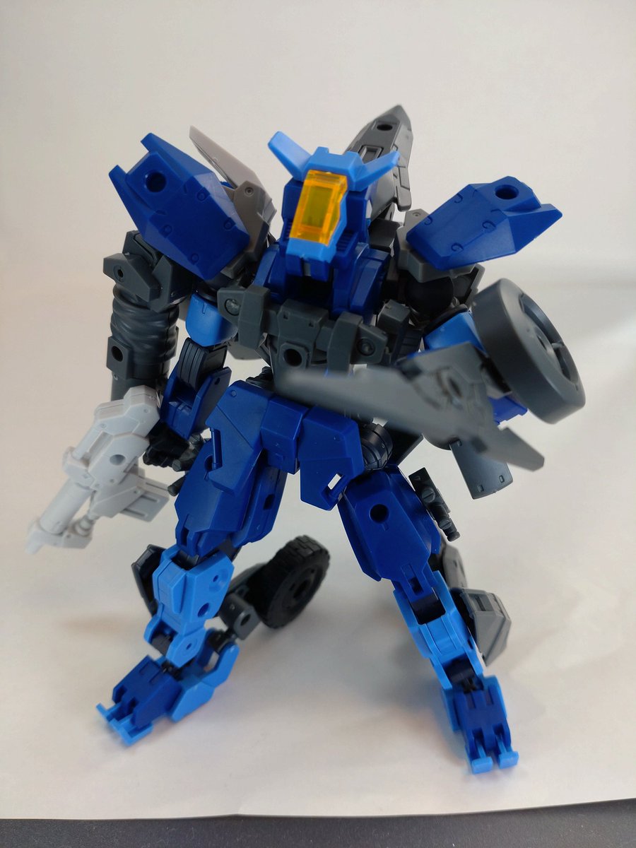 LECROSSBONES's tweet image. #カスタマイズミッションズEX
#スグミッションズコース
リュカオン

フォレスティエリの高機動改修機
脚部ローラーダッシュと大型ブースターの併用により高い機動力を持つ