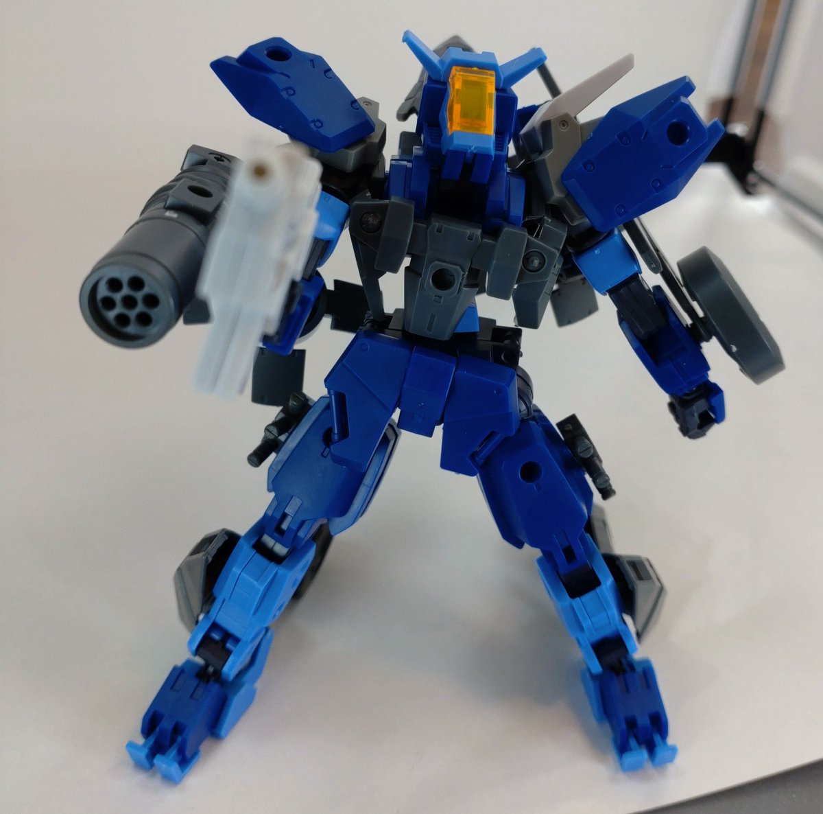 LECROSSBONES's tweet image. #カスタマイズミッションズEX
#スグミッションズコース
リュカオン

フォレスティエリの高機動改修機
脚部ローラーダッシュと大型ブースターの併用により高い機動力を持つ