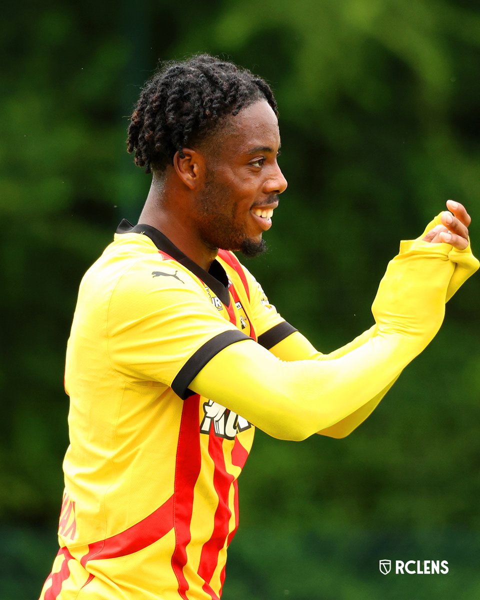 RCLens's tweet photo. 𝑴𝒂𝒓𝒒𝒖𝒆𝒓 comme 4 🎯
1⃣ Elye Wahi ⚽️⚽️⚽️
2⃣ Wesley Saïd ⚽️
3⃣ Morgan Guilavogui ⚽️
4⃣ Angelo Fulgini ⚽️
#RCLRED #PrépArtésienne https://t.co/SjuZE9kAyf