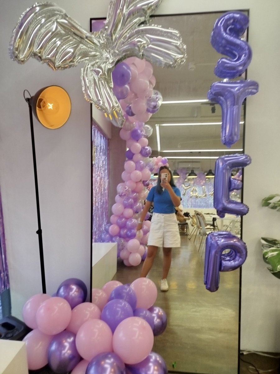 starlightshii09's tweet photo. Ang pretty. Wala po akong purple pasensya na. π₯Ή pero ang pretty! My first ever Lay event. Laging nasasakto sa sched kasi. Thank you @WarnerMusicPH @OnlyFor_YIXING
#LayStepatCafe408
#LAY_STEPbySTEP
#LAYs_STEP
#LayZhang #ZhangYixing
@layzhang https://t.co/ld34DnmYxA