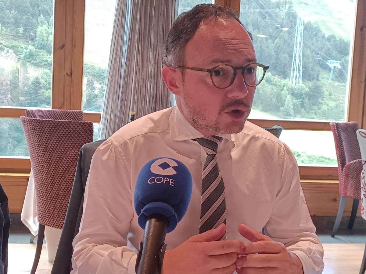 A las 12 en Ara Andorra con Carlos Losada desde <a href="/SportHotels/">SportHotelHermitage</a> en Soldeu, <a href="/XavierEspot/">Xavier Espot Zamora</a> Cap de Govern d'Andorra <a href="/GovernAndorra/">Govern d'Andorra</a> .

Como analistas:

Alex Sàlmon <a href="/alexsalmonbcn/">Álex Sàlmon</a> 

Juan C. Valero <a href="/Valero_jc/">Juan Carlos Valero</a> 

Escúchanos aqui👉 cope.es/directos/barce…