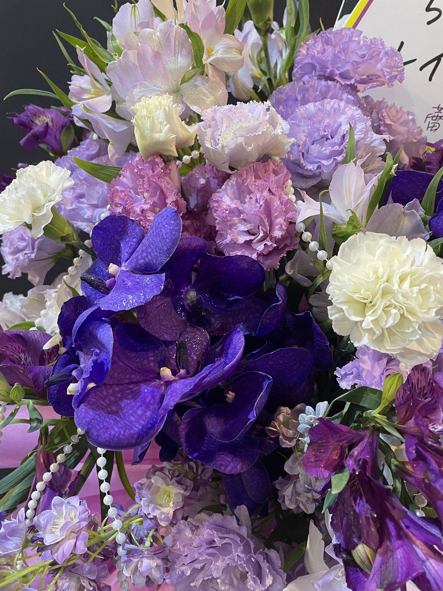 XingPark's tweet photo. Check out our flower 💐 fan support for Yixing's GRANDLINE 4 · 𝑺𝑻𝑬𝑷 concert in Yokohama Japan💐🇯🇵 much thanks to everyone who participated 
#GRANDLINE4inJP

#LAY_STEPbySTEP #LAYs_Step
#LayZhang #张艺兴 #Lay #Yixing #레이 #レイ #장이씽 #อี้ชิง
#XPsFANSUPPORT @layzhang https://t.co/rVJTmivVm6