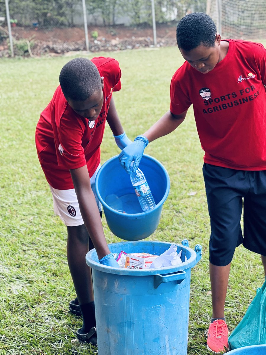A1ChallengeLBC's tweet photo. Today’s lessons are focused on waste it’s uses, impacts separation among others
#sayproject #sportsforagribusiness https://t.co/HXQqTZNATs