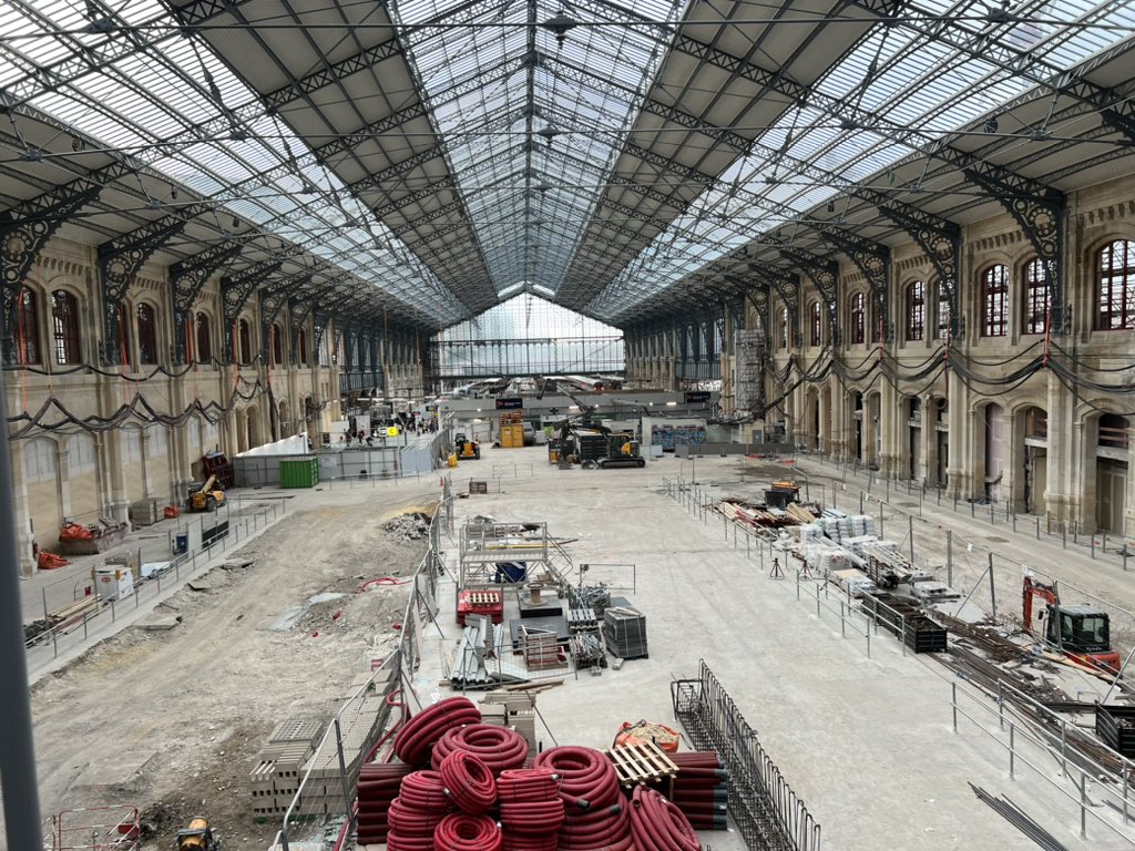 greengooning's tweet photo. A major international event (the Olympics!) is coming to your city. 

Nobody:
Absolutely nobody:

Paris: time for major construction at a major railroad station! (Gate d’Austerlitz) https://t.co/ffZmSLn4xx
