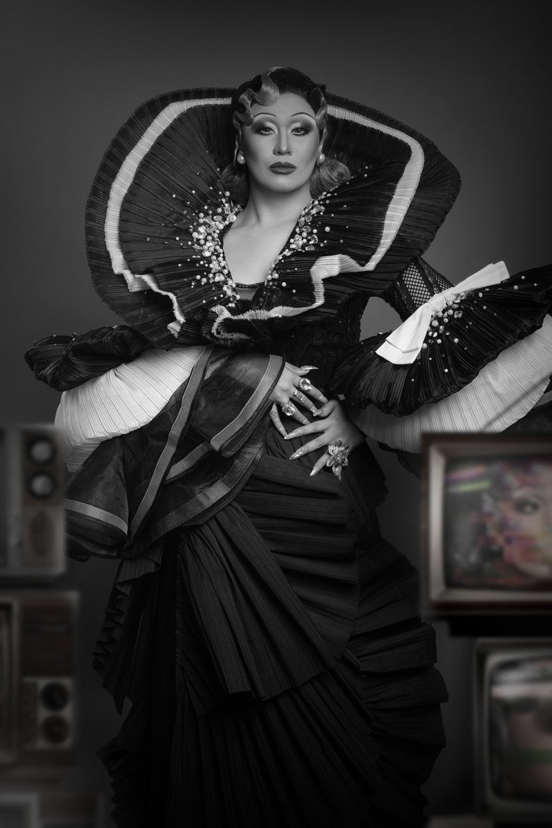 popstarbench's tweet photo. Honored to pay homage to the iconic Facifica Falayfay on Drag Race Philippines. ππ΅π Dolphyβs portrayal taught me to be unafraid and accept myself completely as a transgender person. π³οΈββ§οΈ
#PopstarBench #DragracePH #DRPHS3 #WOWpresentsplus #HBOgo #TeamBench #Obar #Odivas https://t.co/J9ij9wSD4Q