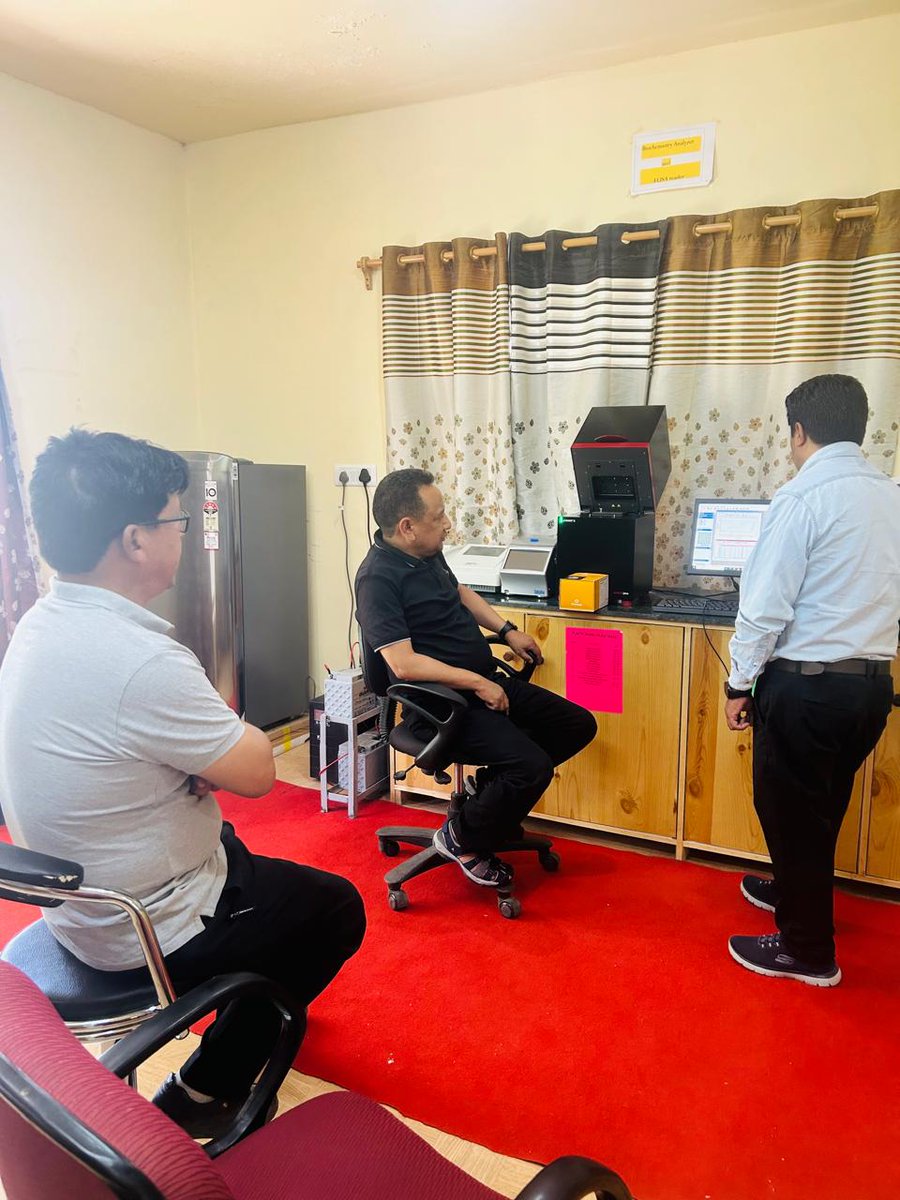 airnewsleh's tweet photo. Joint Director, Sheep Husbandry UT Ladakh Reviews Disease Surveillance Centre in Changspa, Leh. https://t.co/7A122wy3TQ