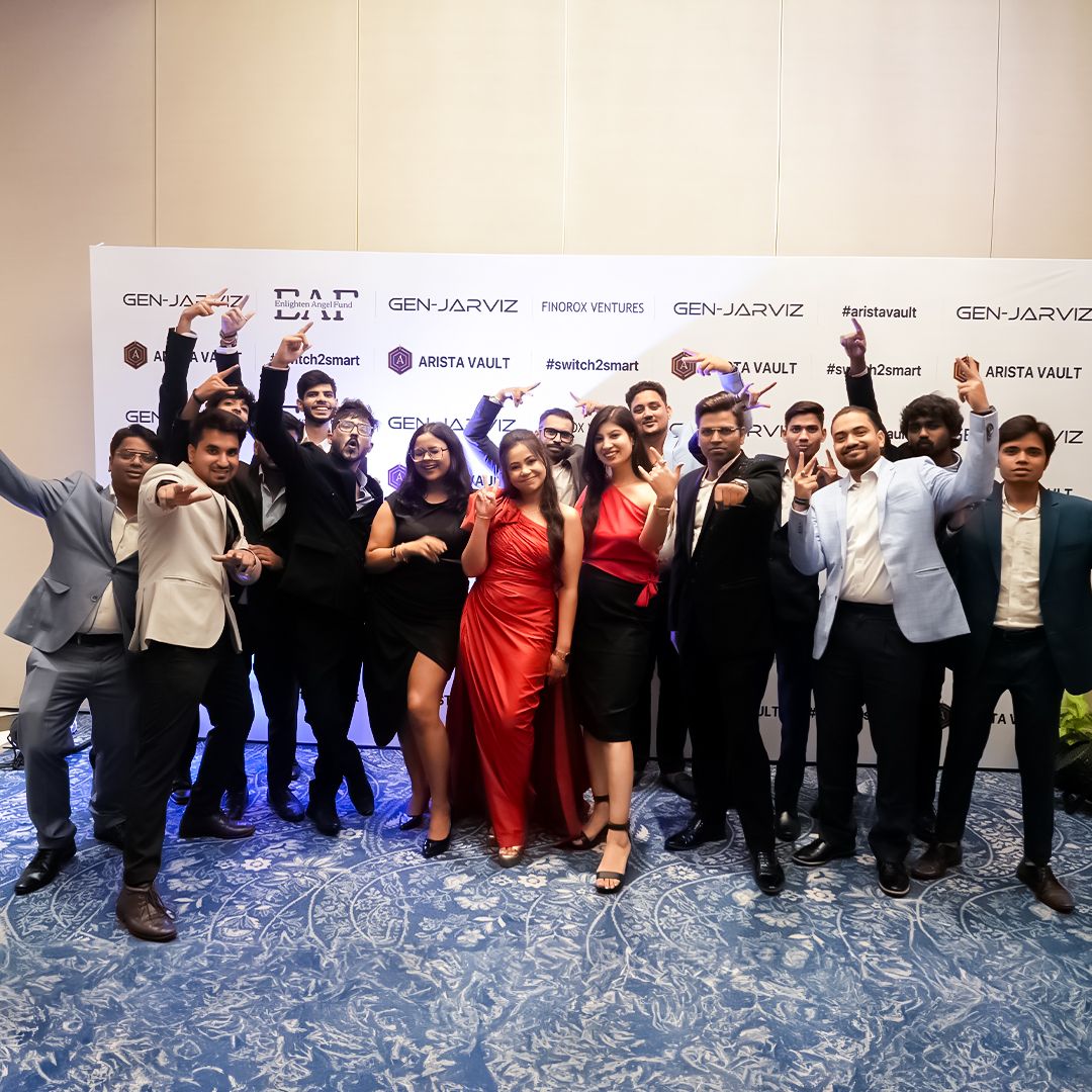 aristavault's tweet photo. Celebrating our hard work and the launch of Jarviz luggage! Here’s to the power of teamwork.🙌🥂
#AristaVault #wearegenjarviz #switch2smart #smartluggage https://t.co/0RsXmNHJJF