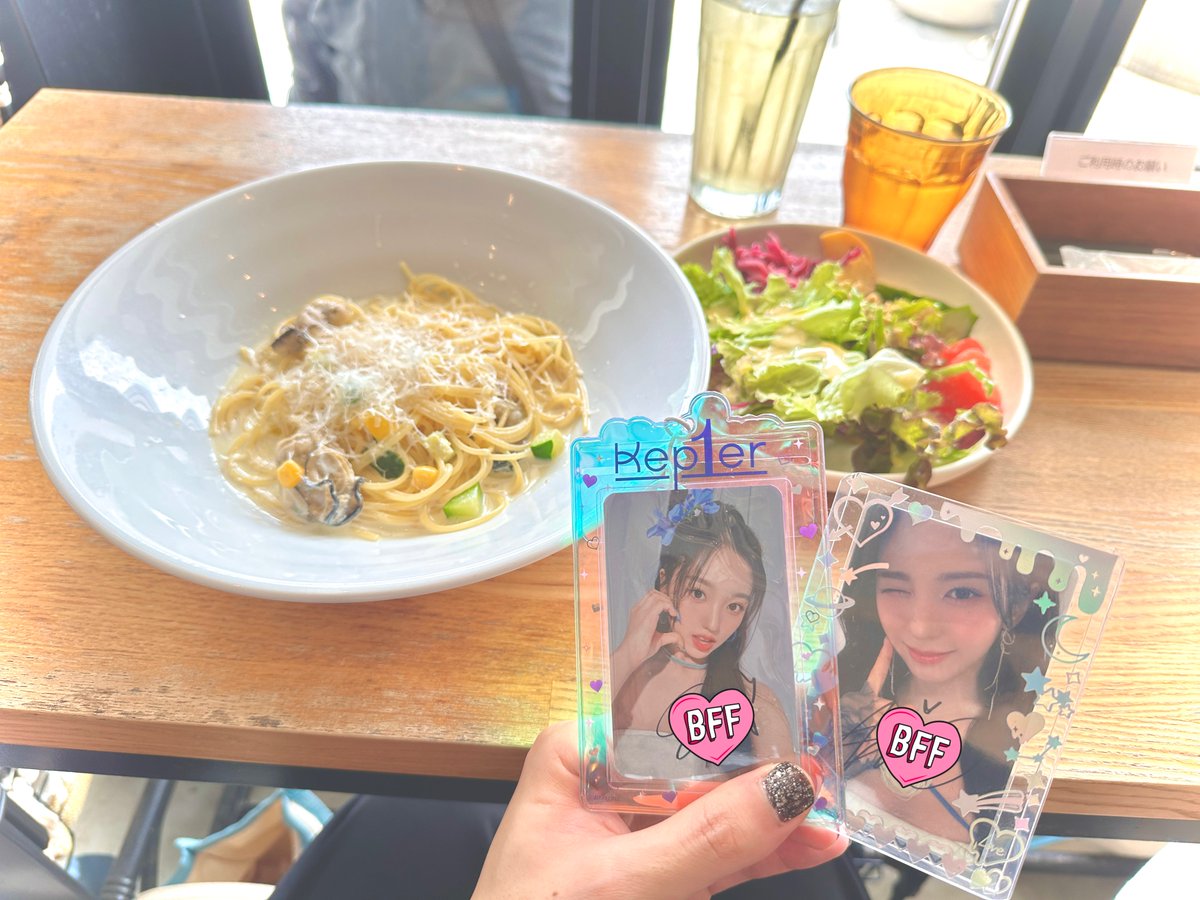MelTea_0326's tweet photo. ライブ前に美味しいもの食べてガソリン満タン!🔥
いつもの如くアクスタは全員お迎えして気愛十分!
#Kep1er_JAPAN_CONCERT2024
#Kep1er #Kep1going #Kep1going_On
#Dont_Lose_Your_Smile #Dear_Diary
#YESEO #강예서 #イェソ
#MASHIRO #마시로 #マシロ https://t.co/xbXIpCmSVK