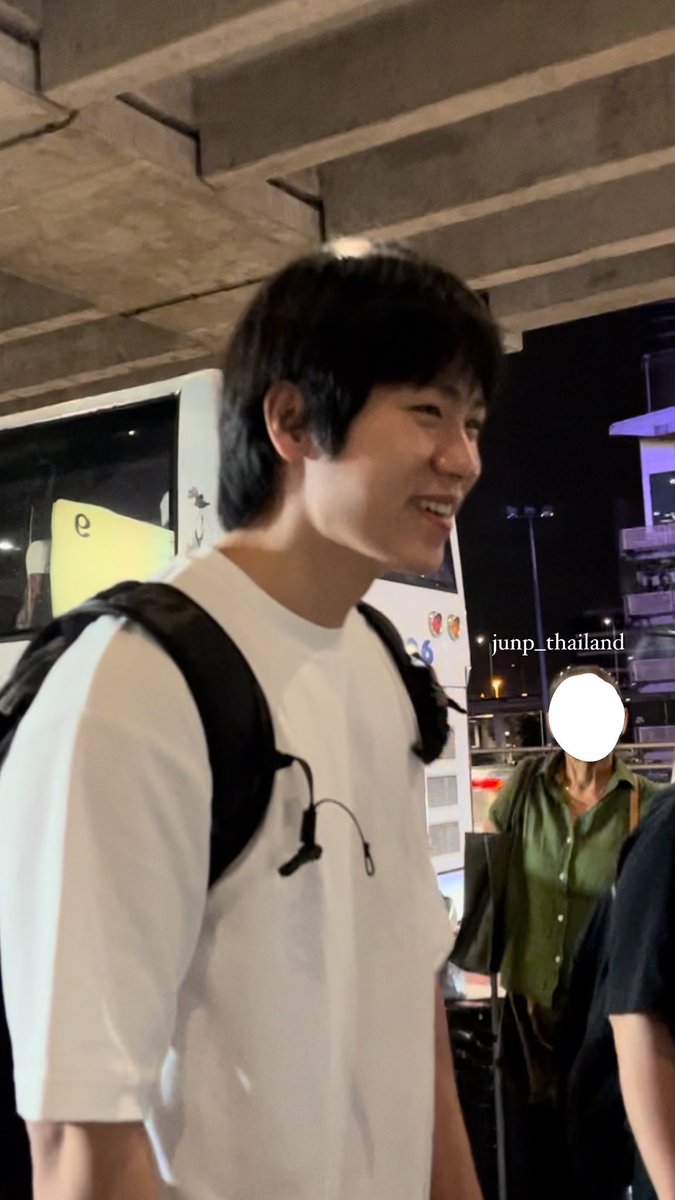 JUNP_THAILAND's tweet photo. [240712] junp in Thailand 

Welcome junp to Thailand 🇹🇭✨

#준피 #junp #จุนพี #윤준현 https://t.co/g7Ilhoivy5
