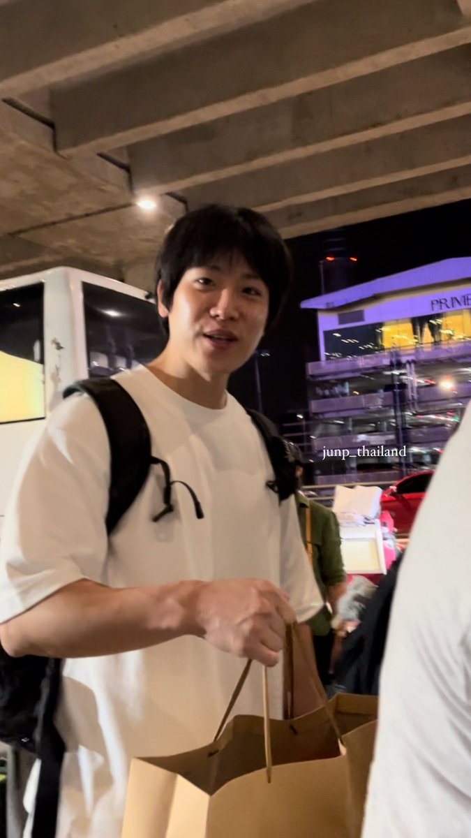 JUNP_THAILAND's tweet photo. [240712] junp in Thailand 

Welcome junp to Thailand 🇹🇭✨

#준피 #junp #จุนพี #윤준현 https://t.co/g7Ilhoivy5