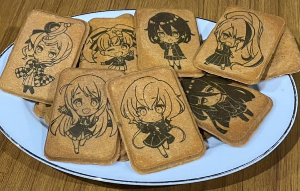 turu79hiro's tweet photo. ゾンビランドサガ祐徳せんべいを販売しています！☺️
メイクバージョンとゾンビバージョンの2種類があり、一箱に7種類の絵柄が入っています✨
ファンの皆様、どうぞよろしくお願いします🙇

場所
祐徳稲荷神社参道
佐賀県鹿島市古枝甲1685

店名
井手商店

商品名
ゾンビランドサガ祐徳せんべい https://t.co/zEiLz16Nyt