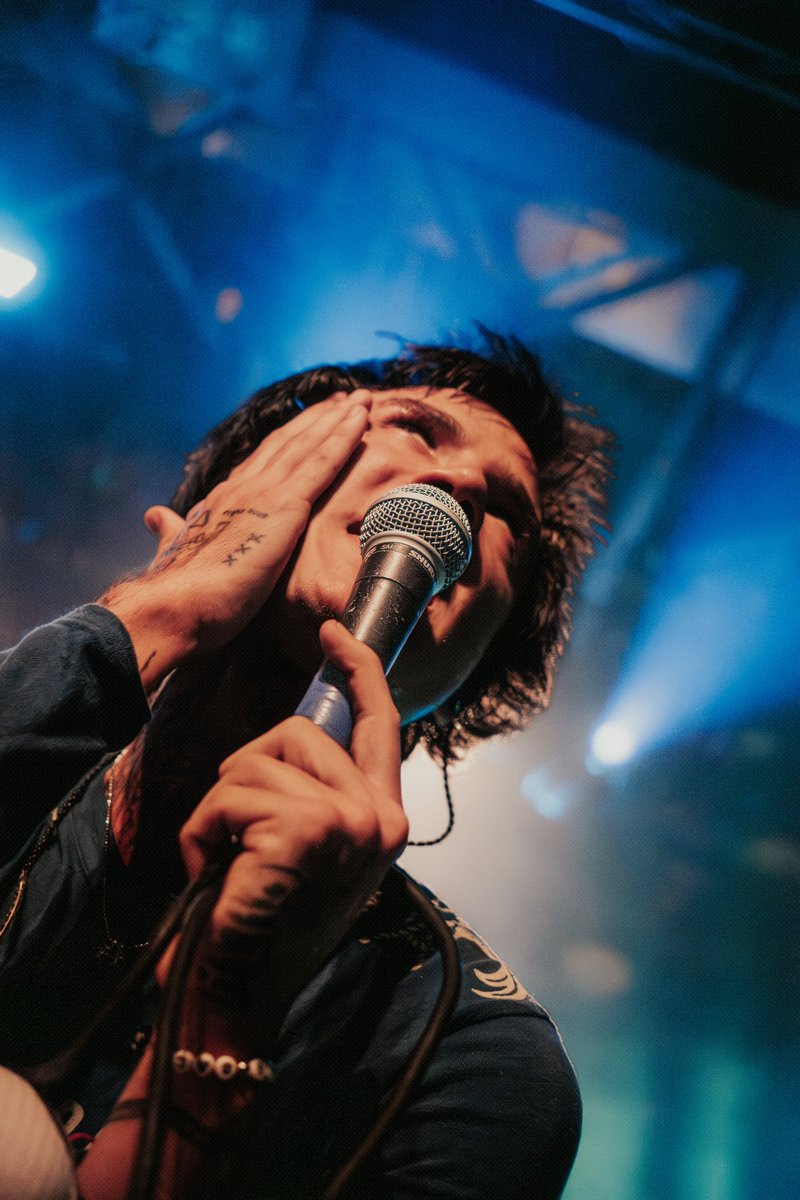 liamgshots's tweet photo. Okay this mic shot… obsessed 

@JadenHossler at @brooklynsteel for @_postconcertdep (7/12/2024)

📸: @liamg516 (Please Credit if Reposted) https://t.co/vLWhz7uwKD