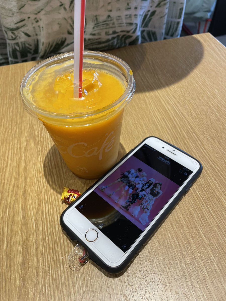 cbts170505's tweet photo. @McDonaldsJapan 
#aespaとフラッペの無敵コラボ 
ライブも最高でした♡ https://t.co/4CKeYeZiAq
