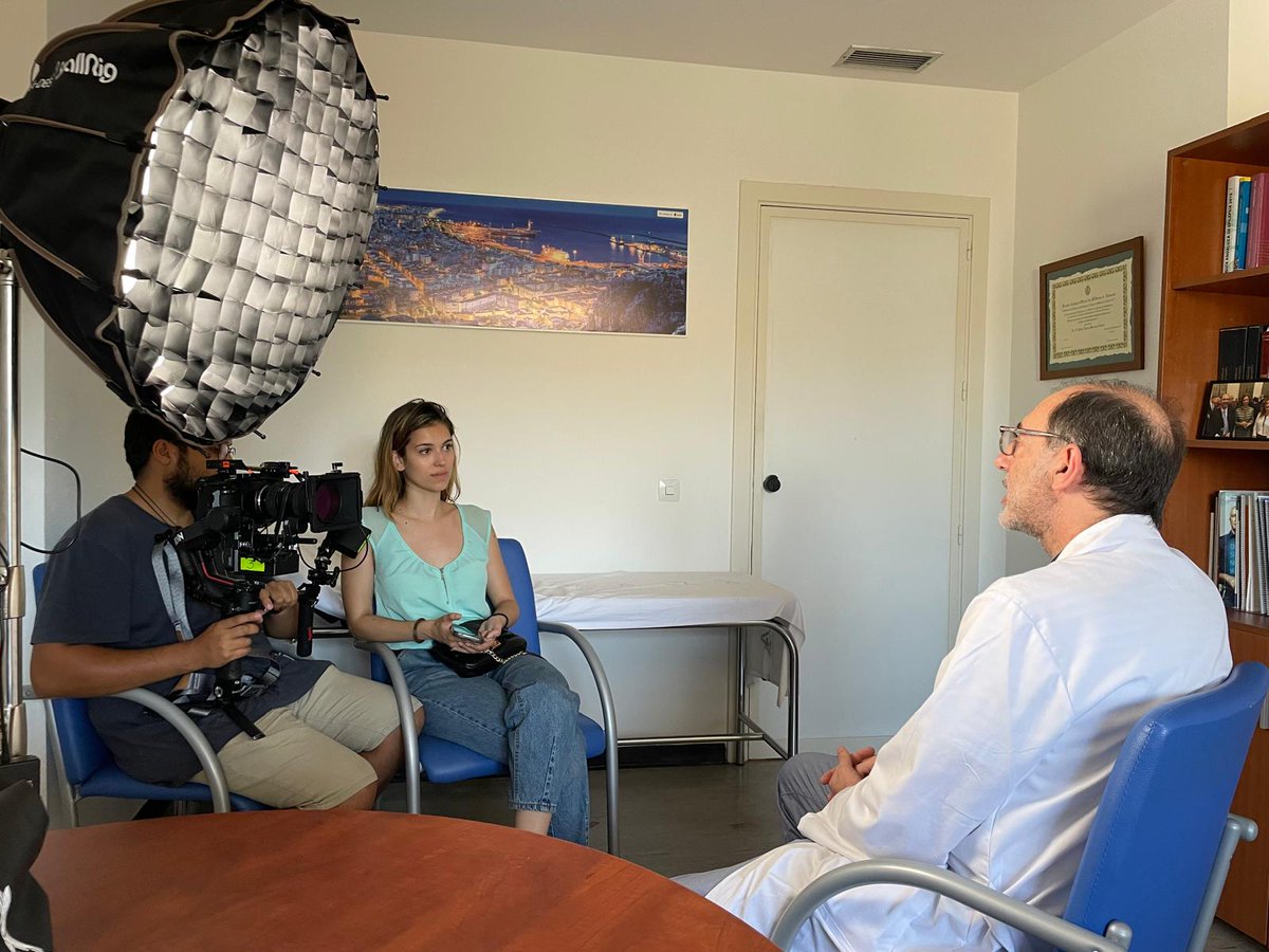 Hospital Regional Universitario Málaga (@hregionalmalaga) on Twitter photo 📹Sesión de grabación sobre humanización en #Neurología.
🔝Se trata de una iniciativa promovida por <a href="/roche_es/">Roche España</a> junto a Fimabis y producido por A35 y en la que ha participado la Unidad de Esclerosis Múltiple del HRUM.
#SomosHRegional
#HRUMContigo
<a href="/MalagaJunta/">MálagaJunta</a>
<a href="/saludand/">Consejería de Salud y Consumo</a> 📹Sesión de grabación sobre humanización en #Neurología.
🔝Se trata de una iniciativa promovida por <a href="/roche_es/">Roche España</a> junto a Fimabis y producido por A35 y en la que ha participado la Unidad de Esclerosis Múltiple del HRUM.
#SomosHRegional
#HRUMContigo
<a href="/MalagaJunta/">MálagaJunta</a>
<a href="/saludand/">Consejería de Salud y Consumo</a>