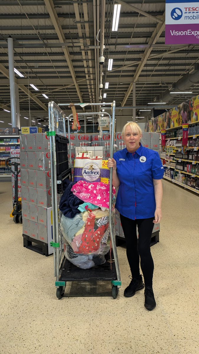 We are short of stock in our food club. If you can donate or do a food drive for us, this will be much appreciated. Items needed: rice, tin beans, soup, tuna. This is Tescohyde doing their bit to help us.