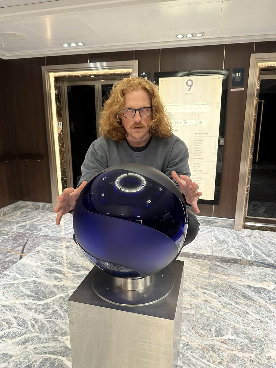 codyrhelem's tweet photo. pondering my orb https://t.co/yg91bCpVyT