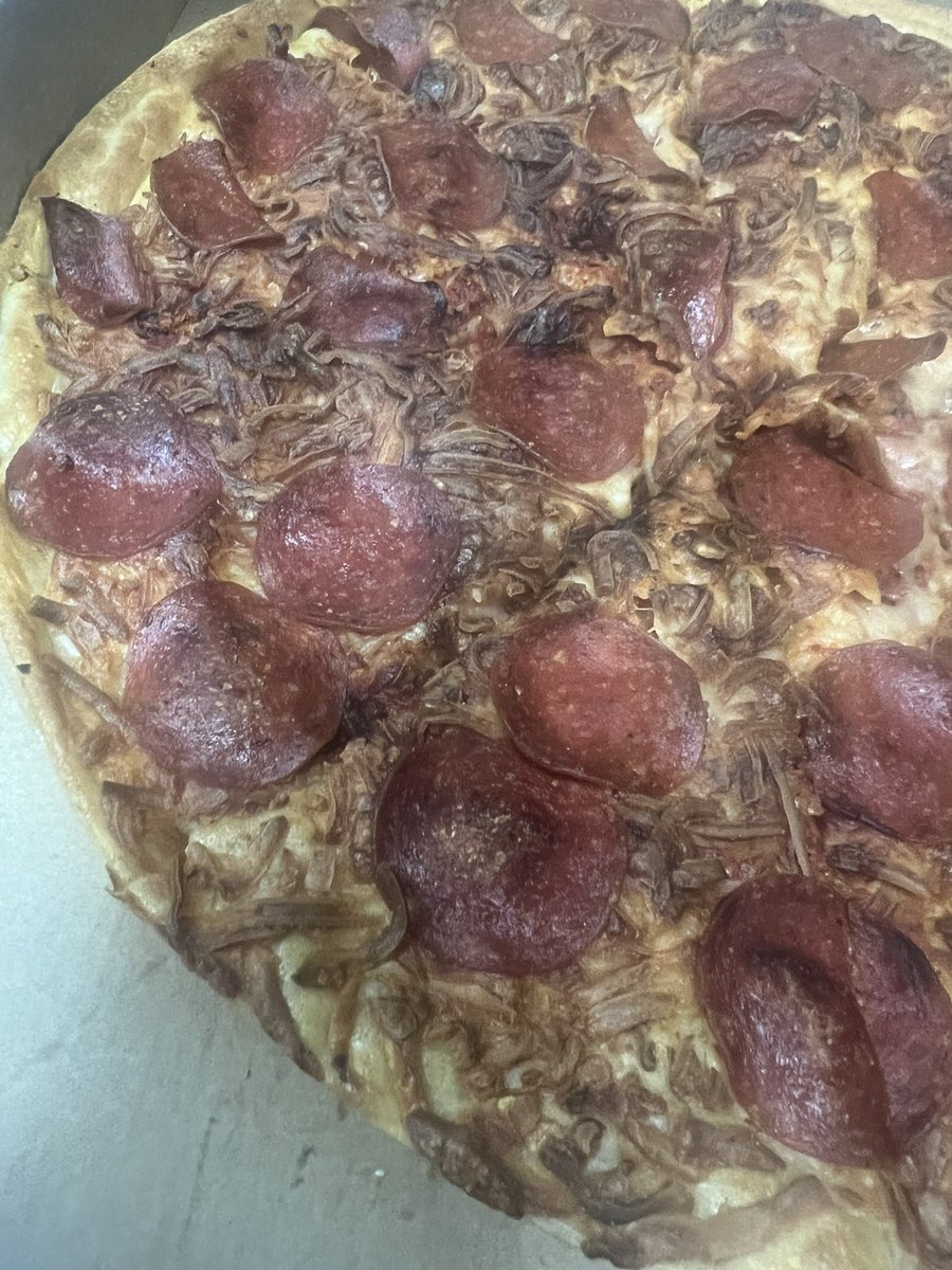 RayfordCoach's tweet photo. @littlecaesars Yall know yall wrong! Smh! Hot and ready my ass! Yesterday maybe 🙄 https://t.co/mneH6859ic