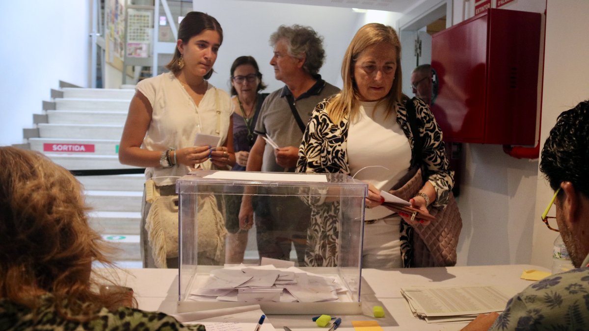3CatInfo's tweet photo. Matadepera vota a favor de tancar el golf i donar un nou ús als terrenys que ocupa
https://t.co/0QyU7KIlKr https://t.co/UTq9rplHny
