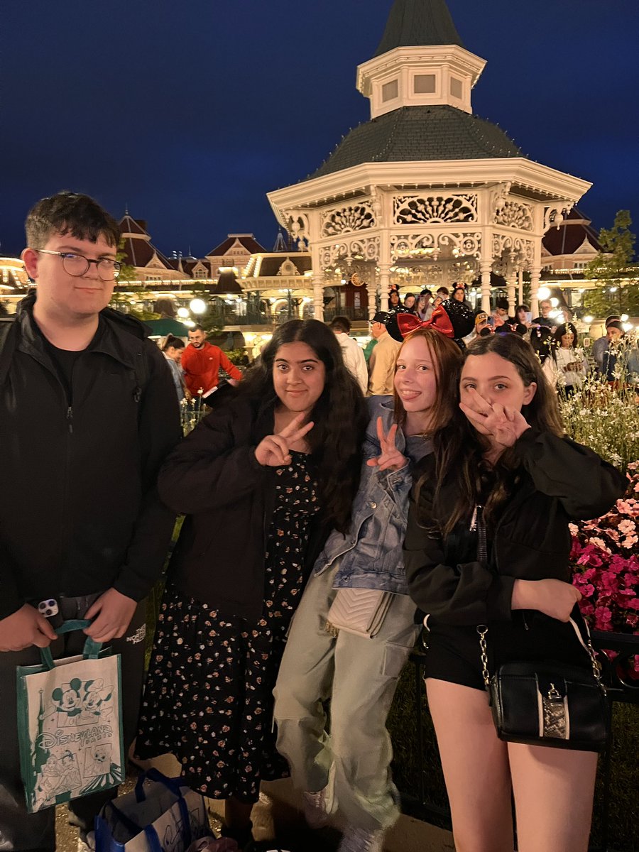 HallowsPd's tweet photo. Home here we come. A week of reflection, growth and fun. 
Once again our pupils are a credit to us! https://t.co/IYlssPJOwH