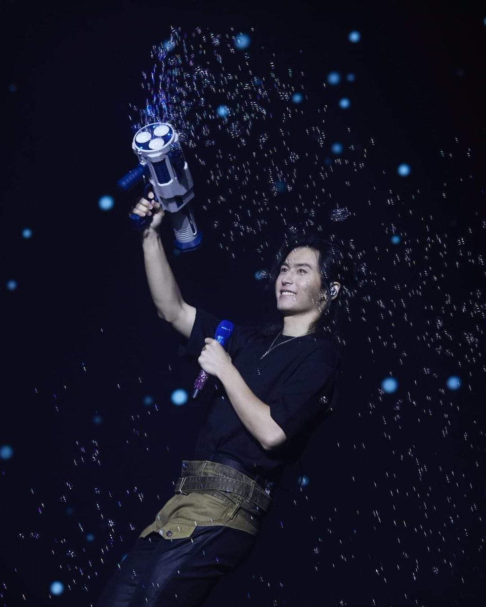 TPrabaripay's tweet photo. รอยยิ้มที่สดใส .. เห็นแล้วใจละลาย 🥰

#จางเจ๋อฮั่น
#ZhangZhehan https://t.co/TohOZ1woha