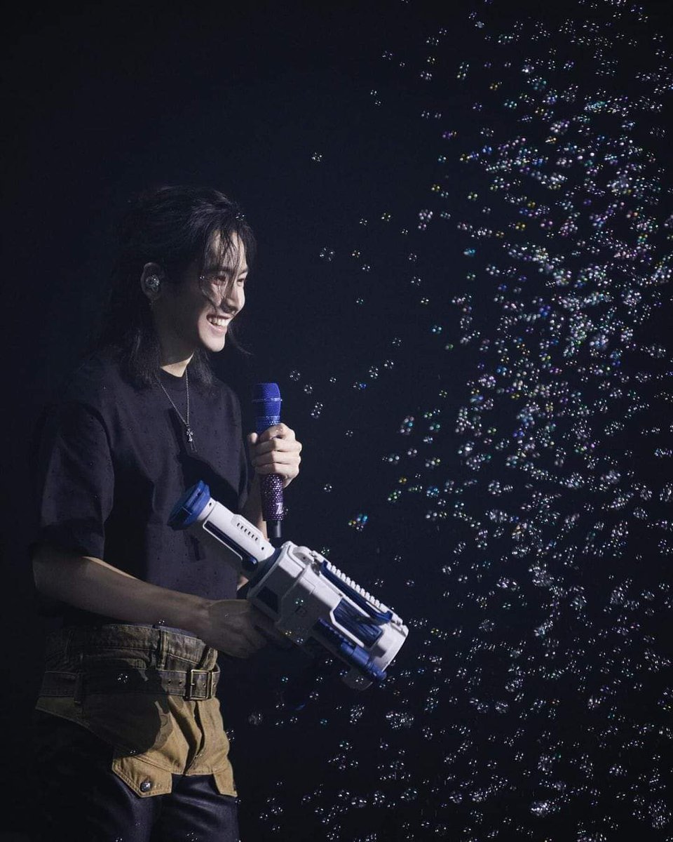 TPrabaripay's tweet photo. รอยยิ้มที่สดใส .. เห็นแล้วใจละลาย 🥰

#จางเจ๋อฮั่น
#ZhangZhehan https://t.co/TohOZ1woha