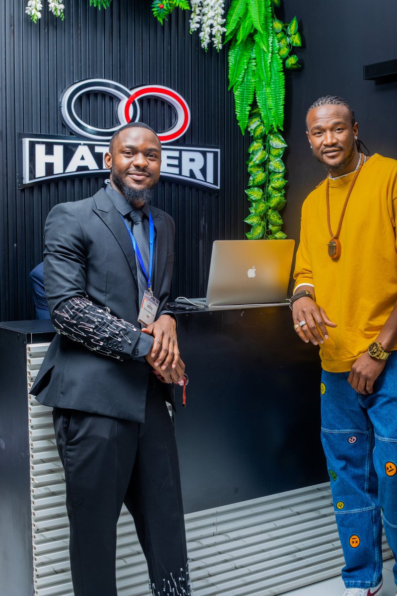 hatiperi_wacho's tweet photo. Words can’t express my gratitude for @jahprayzah 🐐 and his team for gracing our official opening ceremony with their presence. 

I am just a small boy with Big Dreams and I’m more than Grateful my brother Jah Prayzah drove all the way to cut the ribbon and make my day a great one!

This branch specialises in corporate wear as well as street wear. We are at Long Cheng Plaza shop 97