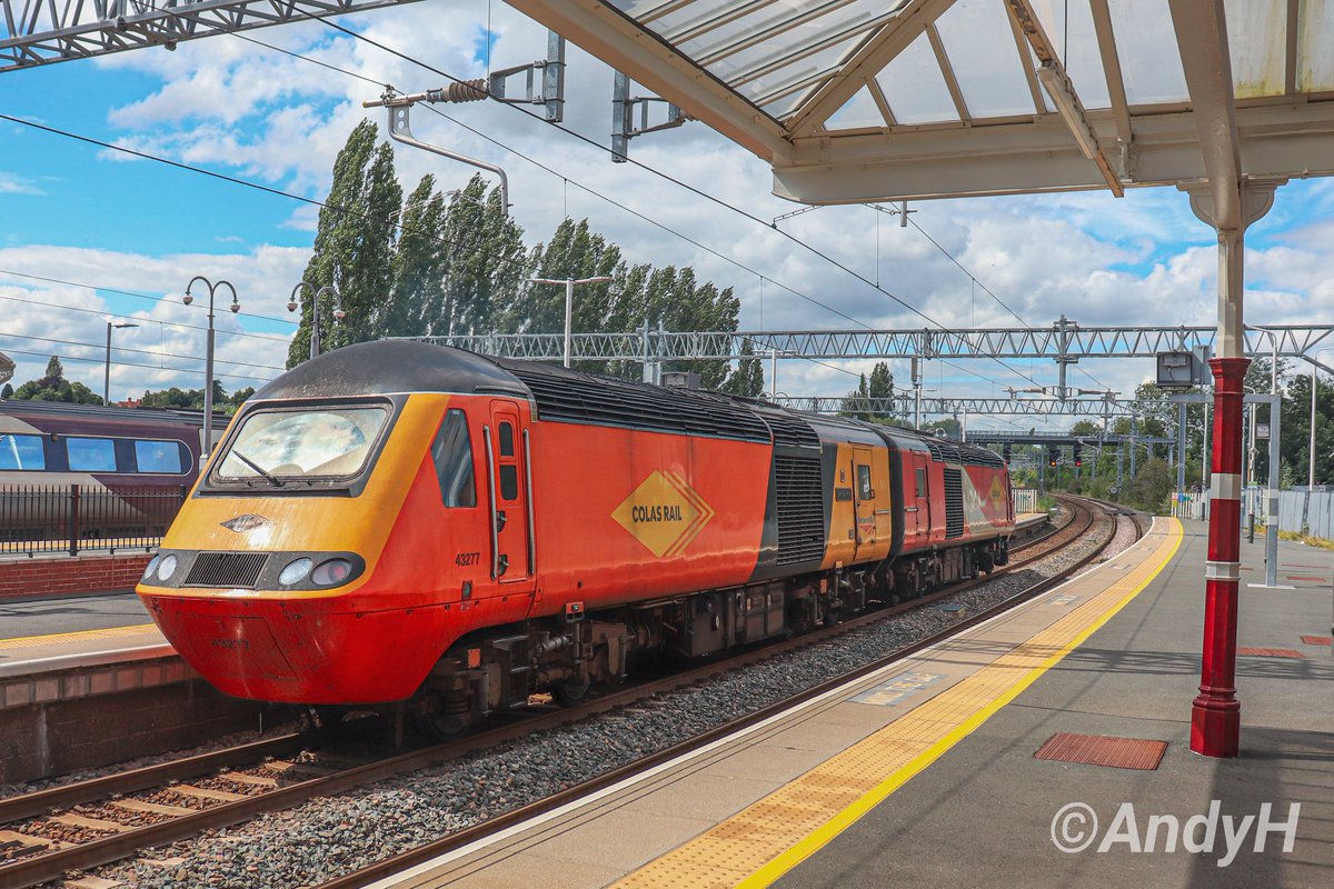 holtona72's tweet photo. #HighSpeedSaturday Another πΈ of 0Z44 Derby RTC > Derby RTC on Wednesday. 43277 'Safety Task Force' nearest the camera & 43272 leading as they pass through Kettering. Both formerly with #EMR although i don't think 277 worked a passenger service for them. #Colas #HST #MML 10/7/24 https://t.co/AkaQKDtccd