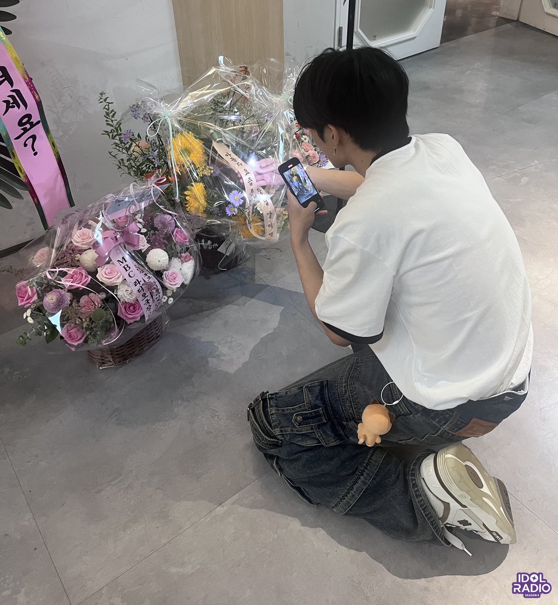 idolradiokorea's tweet photo. 아돌라는 떤디만 본다.
아돌라는 떤디만 사랑한다.
아돌라에게 떤디는 그런 소중한 존재다.
#ZENERATION2

@IST_THEBOYZ @WE_THE_BOYZ https://t.co/ygdXwsv3wP