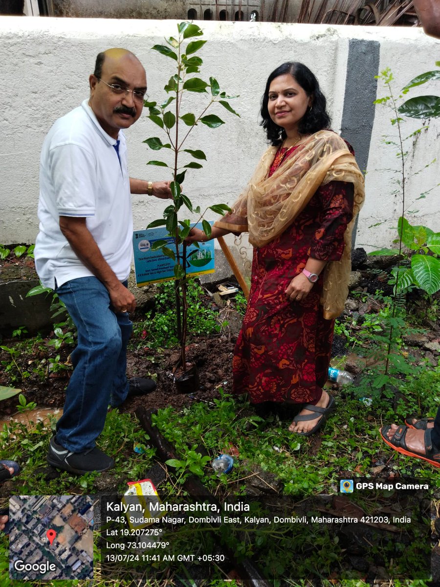 SlcMaharashtra's tweet photo. As part of Swachhata Pakhwada 2024, SLC Maharashtra has conducted Tree Plantation drive inline with "एक पेड़ माँ के नाम पर" Campaign introduced by our Hon. Prime Minister which was carried at K R kotkar secondary and higher secondary vidyalaya  #BPCL #swachhatapakhwada2024 https://t.co/vdiQhcBZKX