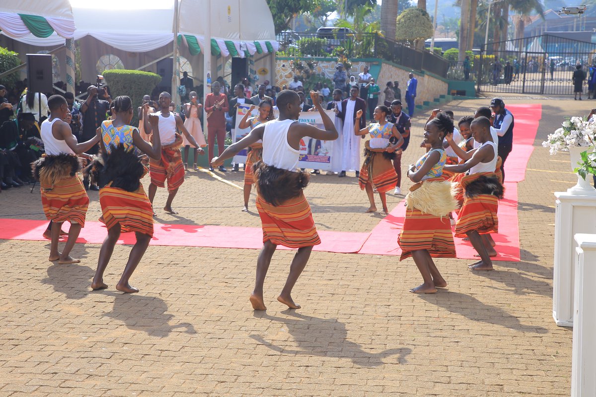 Kampala International University tweet media