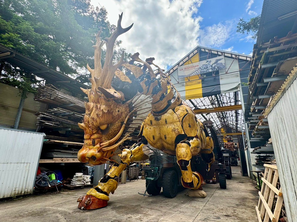 Samedi 13 juillet, Long Ma restera endormie. Les prochains réveils prévus auront lieu dimanche 14 juillet. Bon feu d'artifice !

#longma #nantes #compagnielamachine