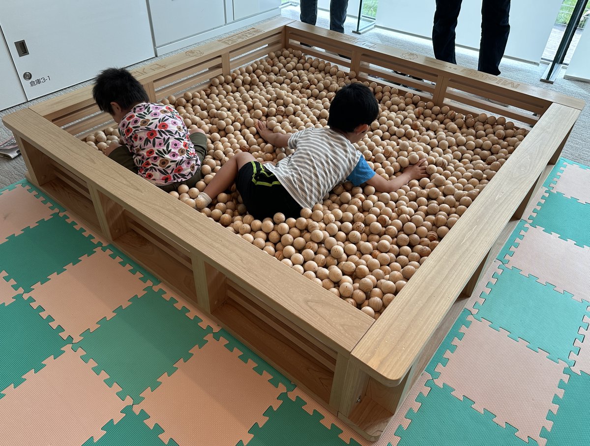 三重県産材の木製遊具「もりぼーる」設置しました！／ 三重県産木材で