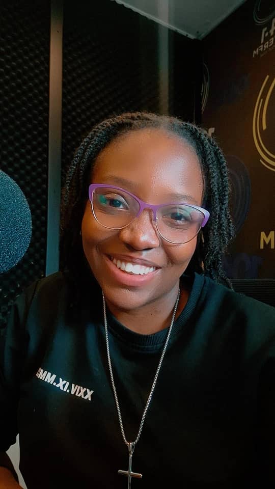 powerfmuganda's tweet image. This smile is courtesy of the music on the #ChartShowUg.

Let @djhush_m know what song has kept you smiling this week.

Text or Whatsapp - 0753104104

#Listenlive: powerfm.co.ug 
#AllAboutLove