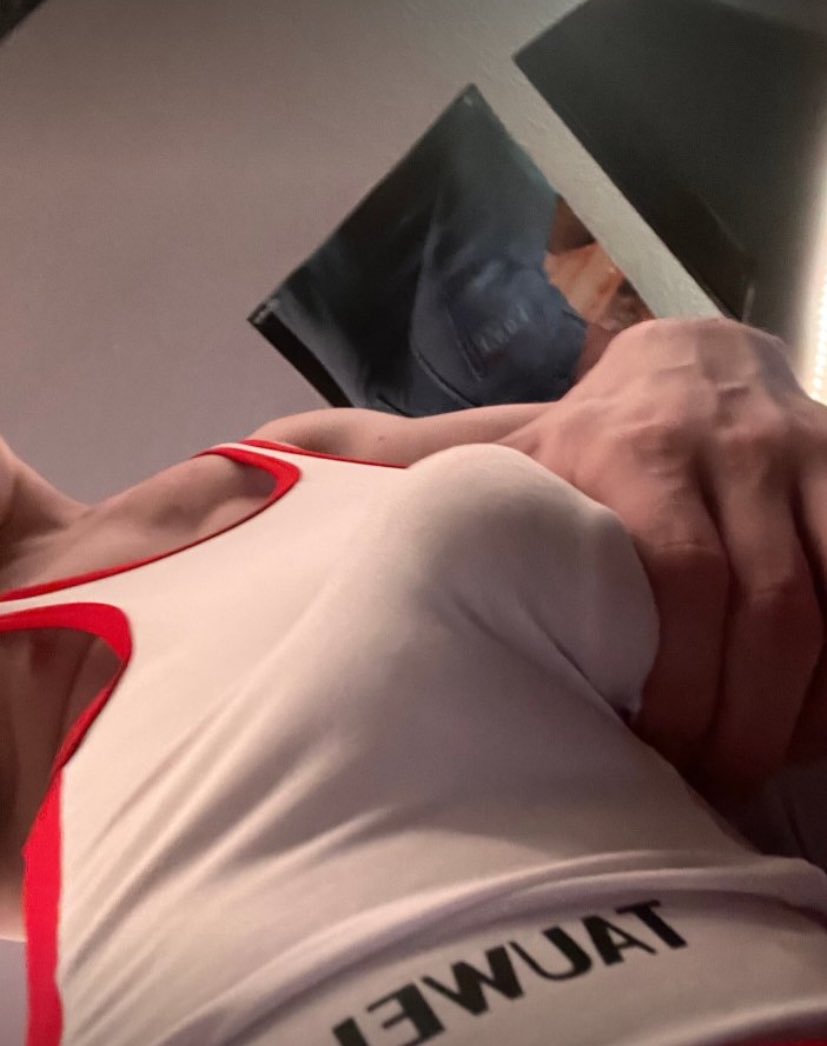 StraightBait__'s tweet photo. Hmu for cheap - #gayteen #gayporn #gaybaits #straightbait #gay #gayvids #bulge #wrestler https://t.co/EOYictZ1PK