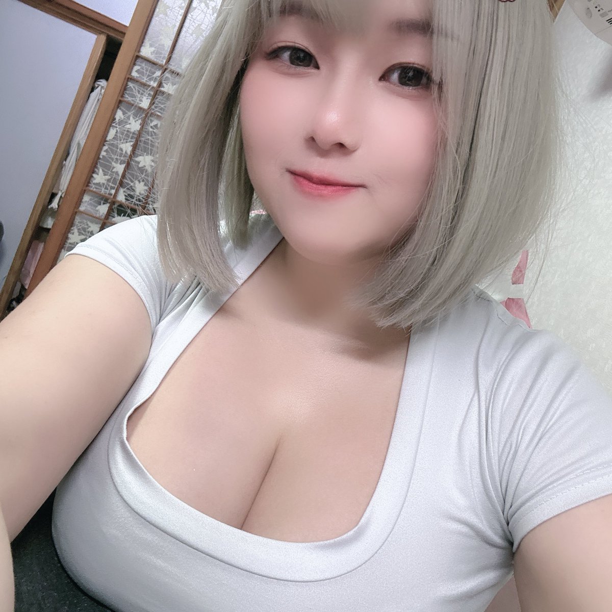 咳到要死掉了 🙃🙃🙃🙃 https://t.co/rEEG2Cqkqs