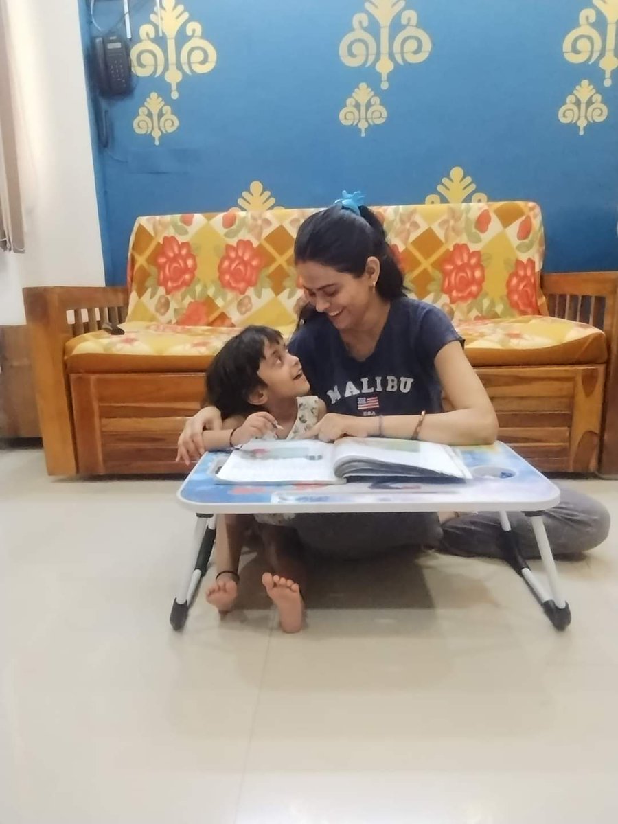 DivyaPandey28's tweet photo. Every morning we spend 30 minutes doing homework  together and this makes my day better. #63PercentMoreProtein @complanindia https://t.co/IWUs1dFe4f