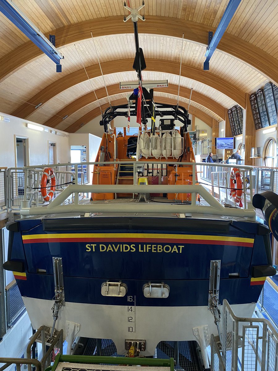 anecdotalDeb's tweet photo. The former and now present lifeboat stations at St Justinian, Pembrokeshire. #StJustinian #Pembrokeshire #Lifeboat #RNLI https://t.co/m76sZbZJD6