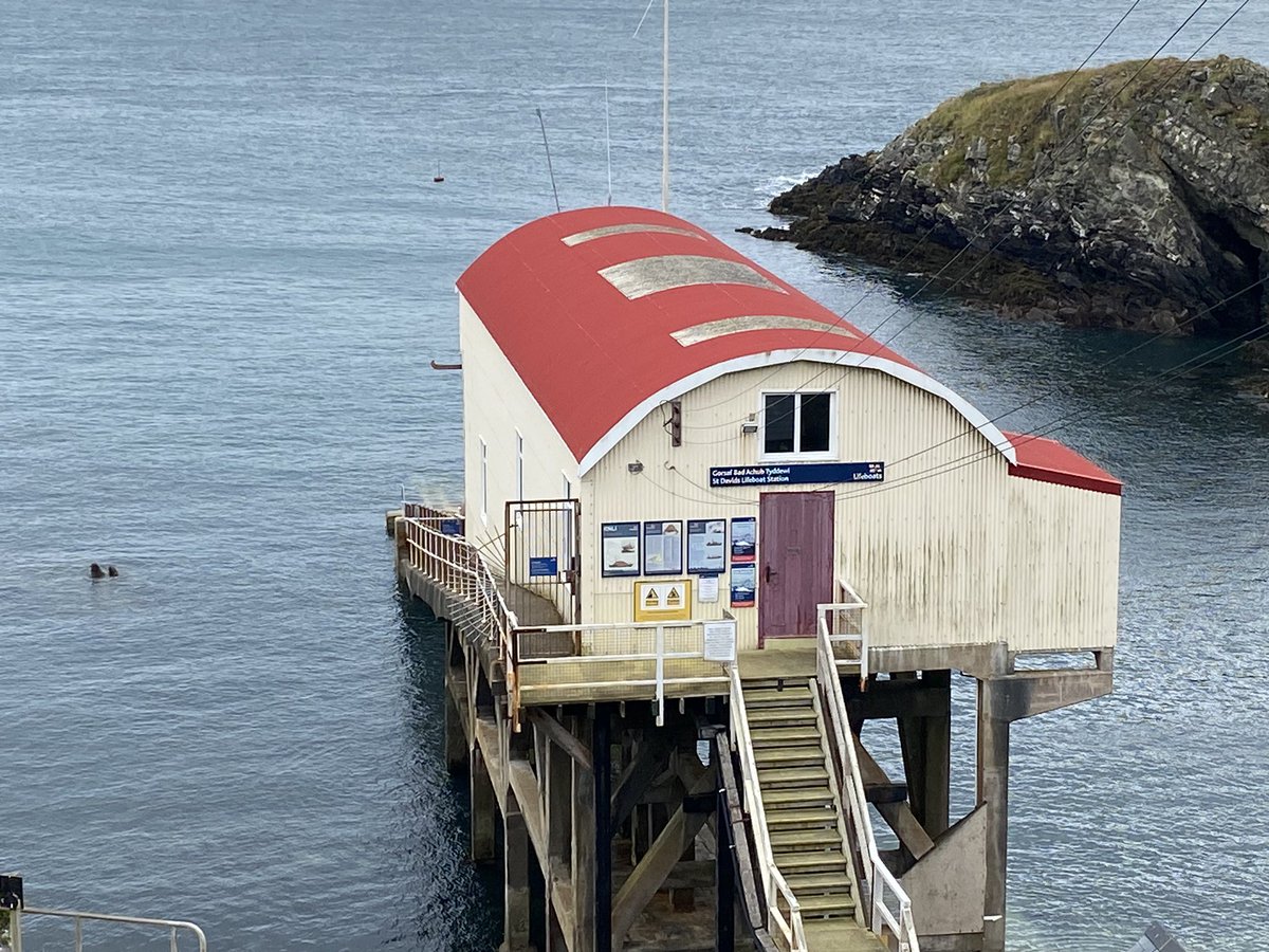 anecdotalDeb's tweet photo. The former and now present lifeboat stations at St Justinian, Pembrokeshire. #StJustinian #Pembrokeshire #Lifeboat #RNLI https://t.co/m76sZbZJD6
