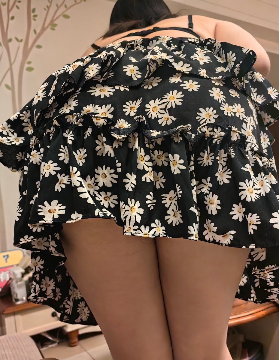 月底去北方了，造福不了四川zn了哈哈哈，成都还有吗哈哈 #女装子 #男娘 #丝袜 #少妇 #伪娘 #cd #ts #暴露 #中出