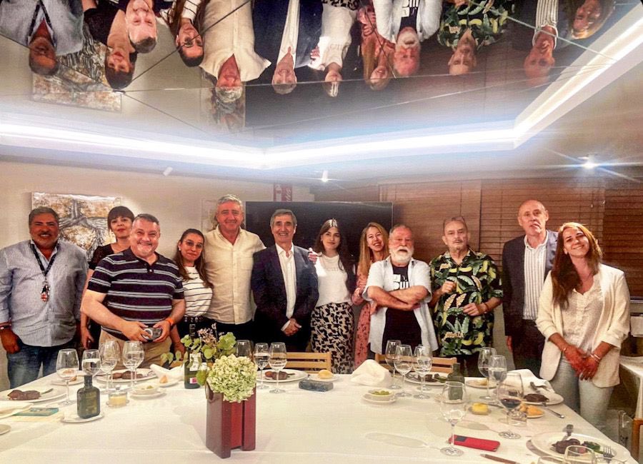 gastroplanet_'s tweet photo. Visita a @eld3s3omadrid un elegante local en c/Almagro #Madrid Una cocina de temporada armonizada con los vinos de @conventooreja 
Hemos compartido mesa con amigos y periodistas. 
El reportaje completo en nuestra web: 
https://t.co/3mNWeTdqwz

#food #foodies #gastro https://t.co/mNzaYeYNgk