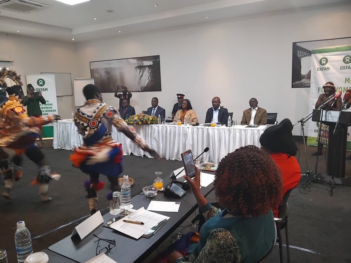 eddiekapz's tweet photo. Excited to have attended the @OXFAM's "VWW: Informal Cross Border Trade (ICBT)" regional conference in Livingstone. Great conversations on key regional advocacy issues with traders from Mozambique, Zambia, Malawi &amp; Zim! VISET Director presented the ICBT key research insights. https://t.co/cp32wYwGu3