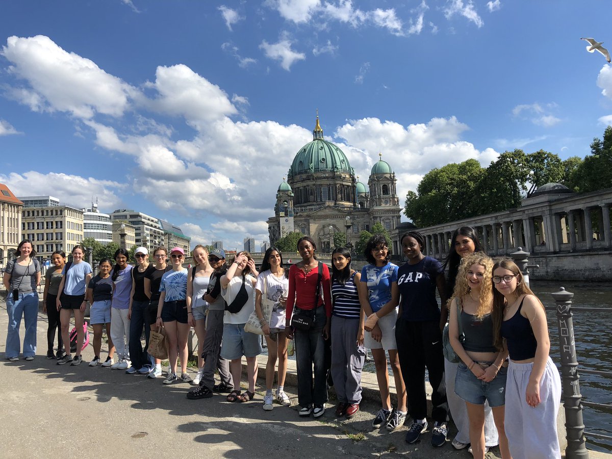 NLCS Languages tweet media