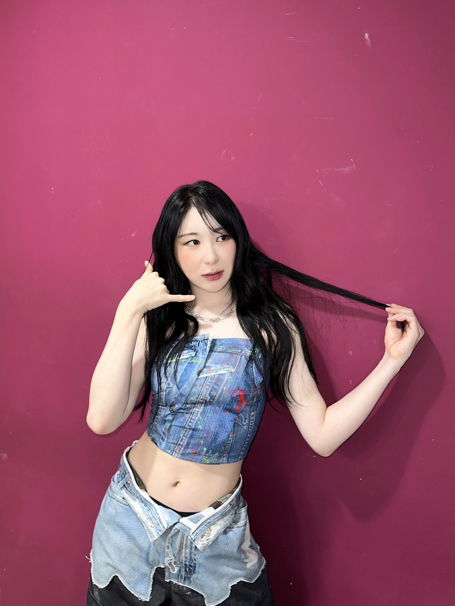 GSWf-7AXsAAX127?format=jpg&name=large