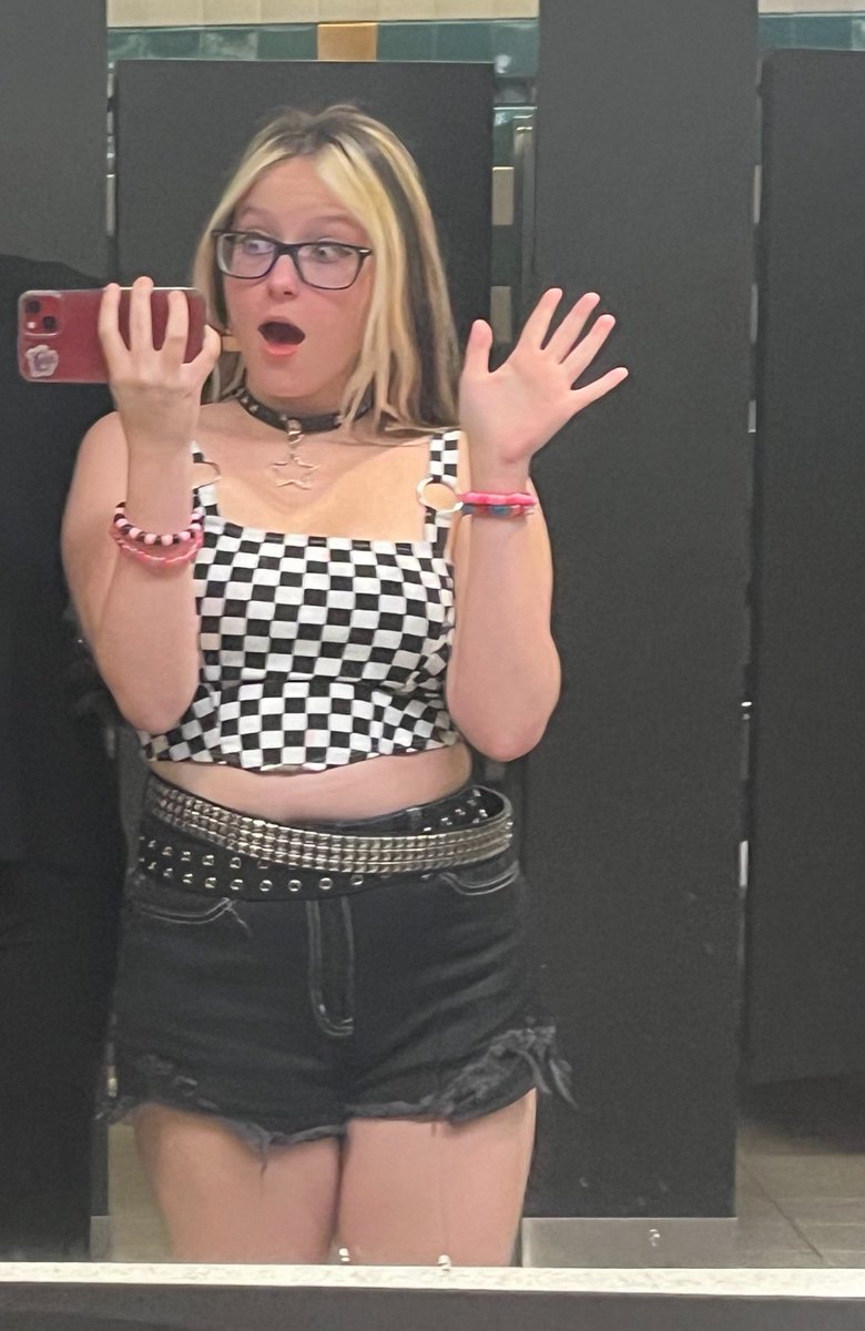 MARC3L1N3SK1NNY's tweet image. july 2023 vs july 2024 …