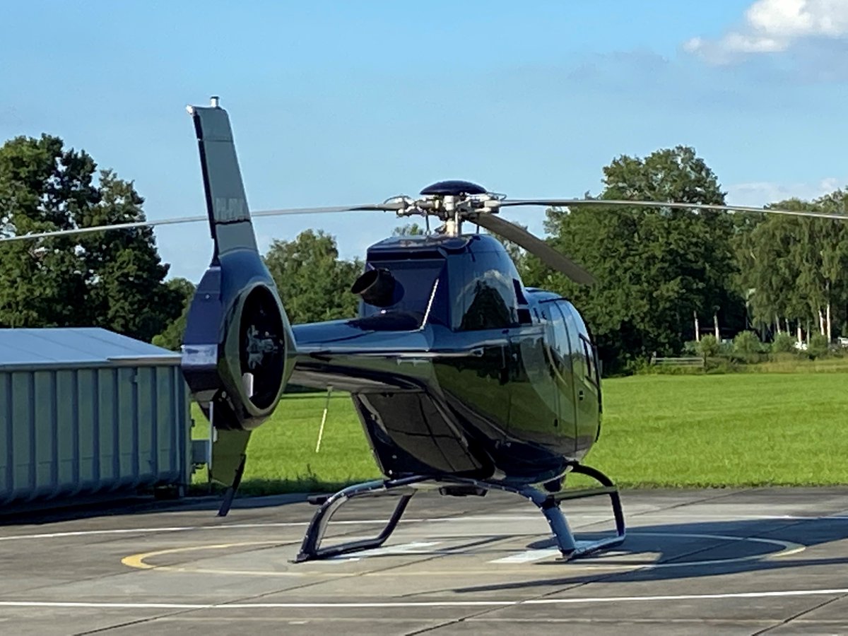 Geef een onvergetelijke introductievlucht cadeau! 🚁✨
Verras je relatie met een helikopter proefles voor €800. Neem de stuurknuppel (cyclic) in handen en deel deze unieke ervaring met twee passagiers!
📞 0342 745 054
 📧info@heliflight.nl
 💻 heliflight.nl
#proefles