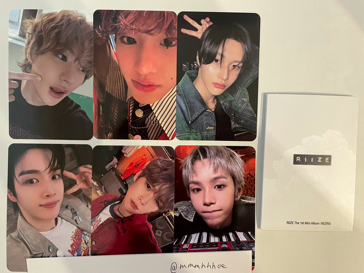 mmmhhhoe's tweet photo. RIIZE トレカ　交換
【譲】　collect book set 2
【求】　collect book set 1

重複したため、セットでの交換希望です🙇‍♀️
都内手渡し、7/30 横浜ホルツでの交換希望です。
お心当たりありましたら
DMまでよろしくお願いします🙇‍♀️ https://t.co/pGvSaLouAb