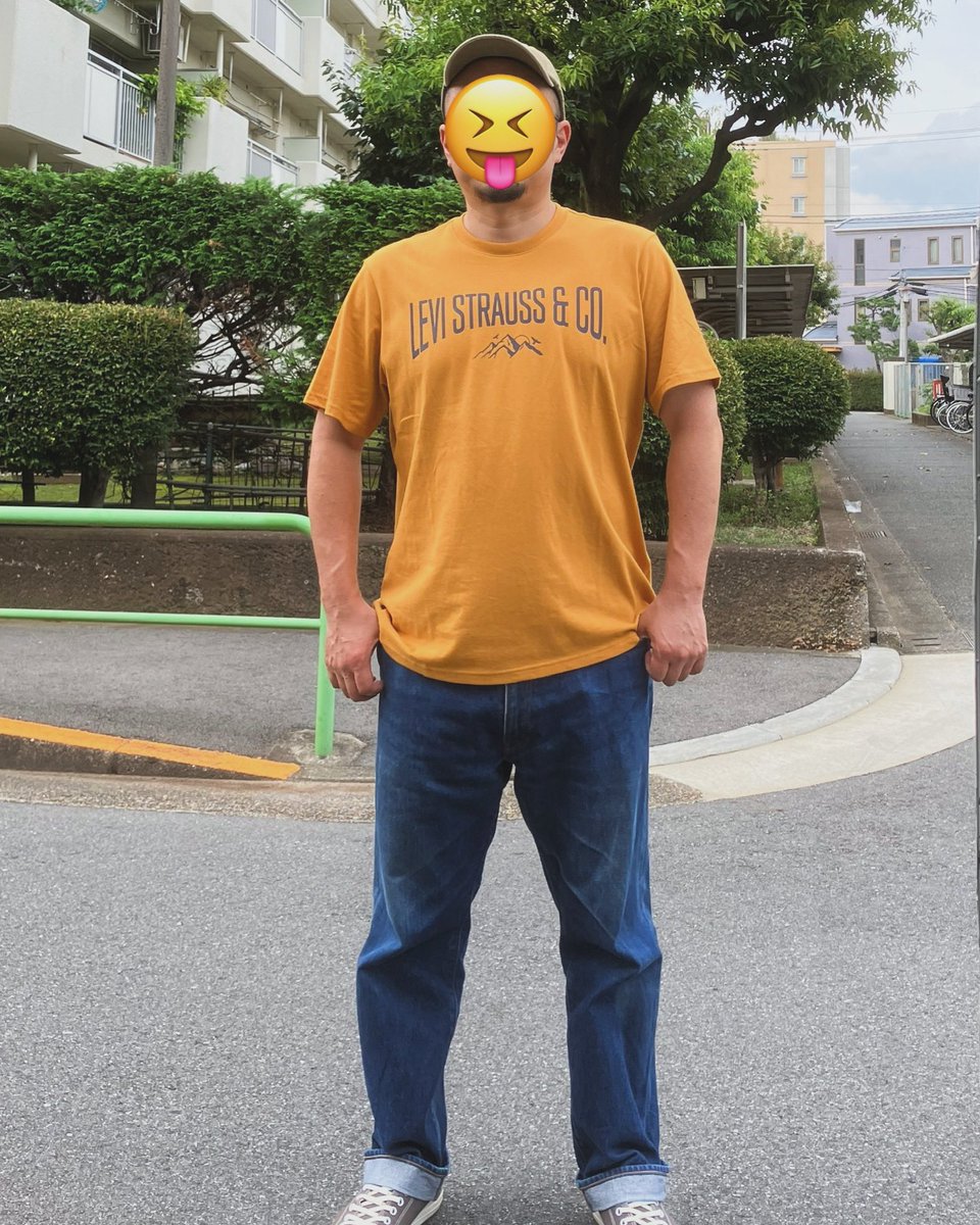 HobbyWst's tweet photo. 週末オヤジコーデです。
上下リーバイスで、リーバイスを宣伝しながら出掛けて参ります。 https://t.co/mAZomJdXow