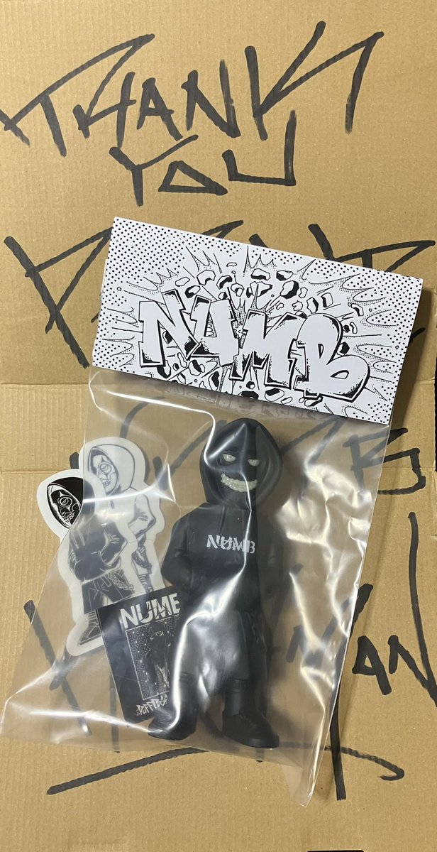 TokyoKazzbone's tweet photo. 【NUMB NINJA KUSHMAM】
@pxpxcxt san
@numb_thc san
限定76体!!!
艶消し黒にフロント、バックのプリント最高デス(☝︎ ՞ਊ ՞)☝︎
そして目と口が畜光(☝︎ ՞ਊ ՞)☝︎
ケツポケのJointも畜光!!!
畜光好きには、堪りません!!!
#puffpasscoughtoyz
#ppctoyz
#numb
#numbthc https://t.co/WwzKmnen9a