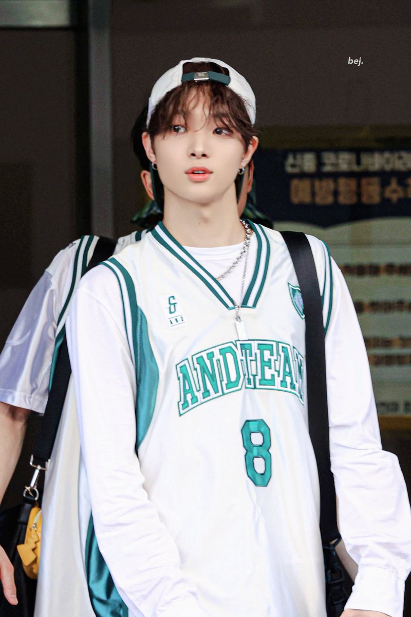 bej_907's tweet photo. 230707 작년여름🍃
#의주 #EJ #ウィジュ #andteam #앤팀 https://t.co/bjxHbNYNa7