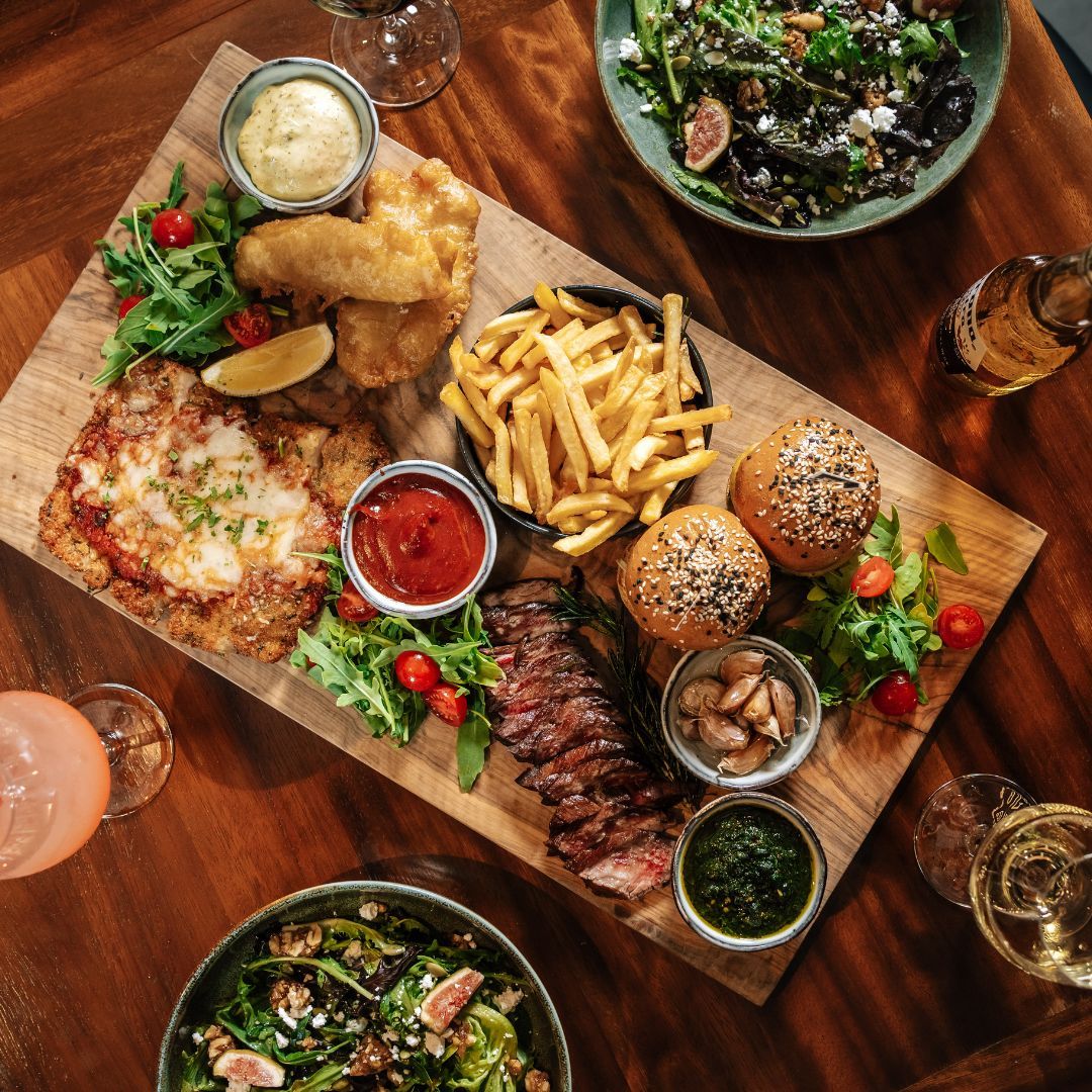 Weekends are made for feasting! 🍔
Enjoy sharing style dishes and 2 hours of free-flowing drinks exclusively at Jones @palmwestbeach. 

🥤 Soft Drinks: AED 249 for two 
🍷 House Beverages: AED 349 for two
🥂 Premium Booze: AED 449 for two

Every saturday &amp; sunday, 7pm - 11pm